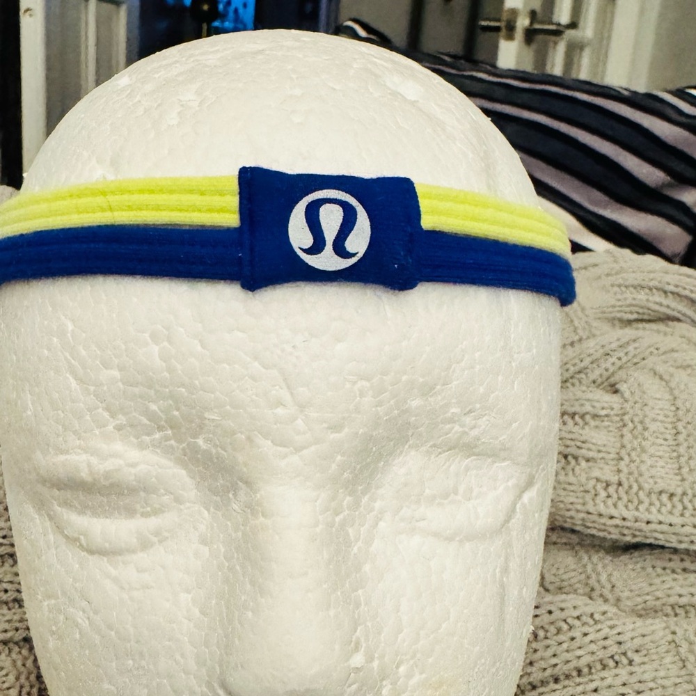 Lululemon DANCE! RARE VINTAGE Headband in Sapphire Blue/Split Pea